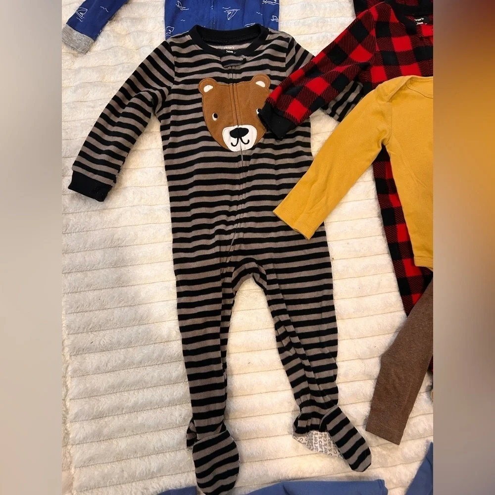 8 Piece Carter’s 24M Long-Sleeve Onesies/ Pajama Bundle
